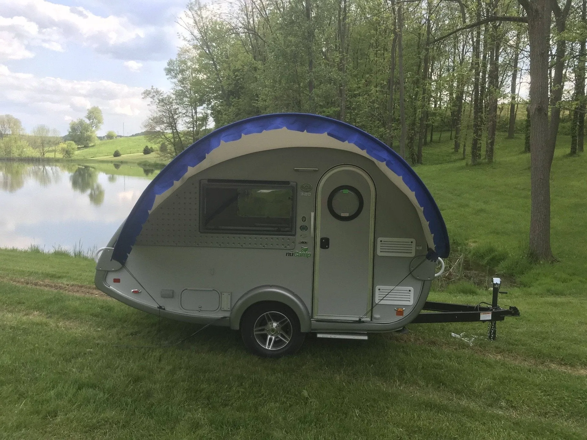 AllPro Shade Wing Visor for TAB 320 Campers