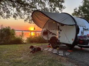 AllPro Shade Wing Visor for TAB 320 Campers