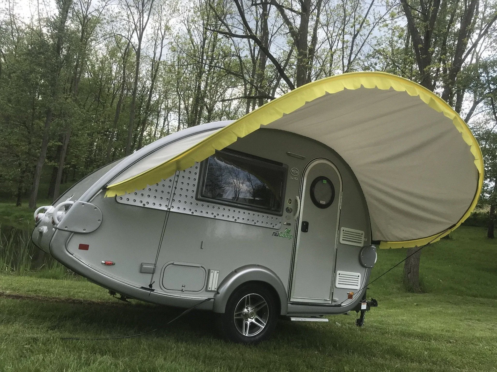 AllPro Shade Wing Visor for TAB 320 Campers