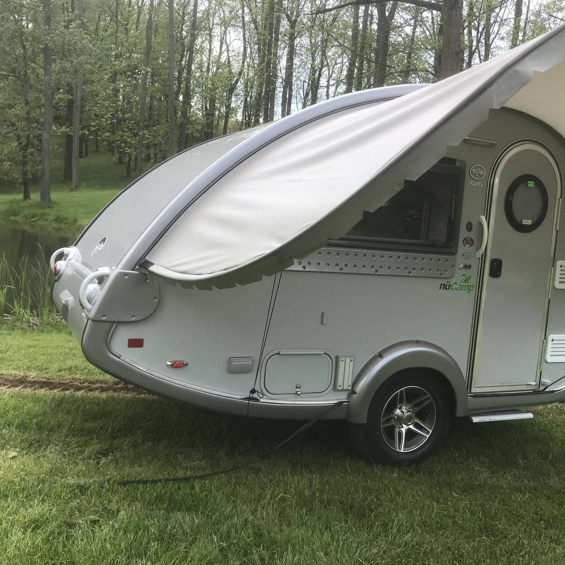 AllPro Shade Wing Visor for TAB 320 Campers