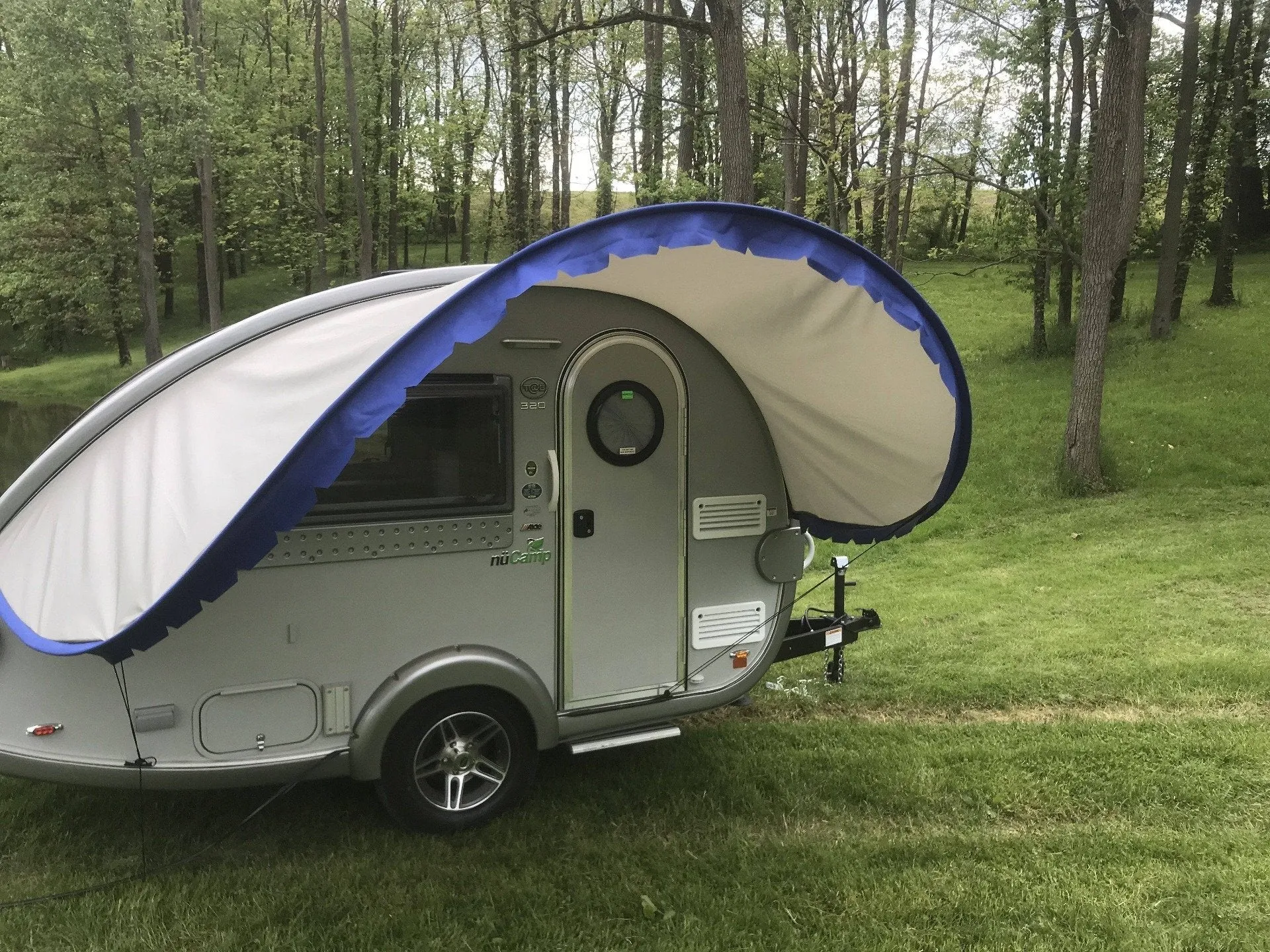 AllPro Shade Wing Visor for TAB 320 Campers