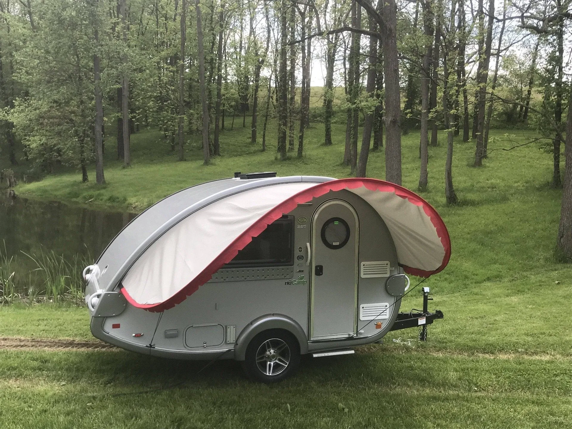 AllPro Shade Wing Visor for TAB 320 Campers